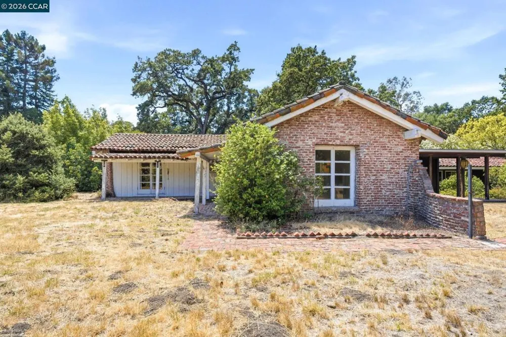 2339 Tice Valley Blvd Walnut Creek, CA 94595