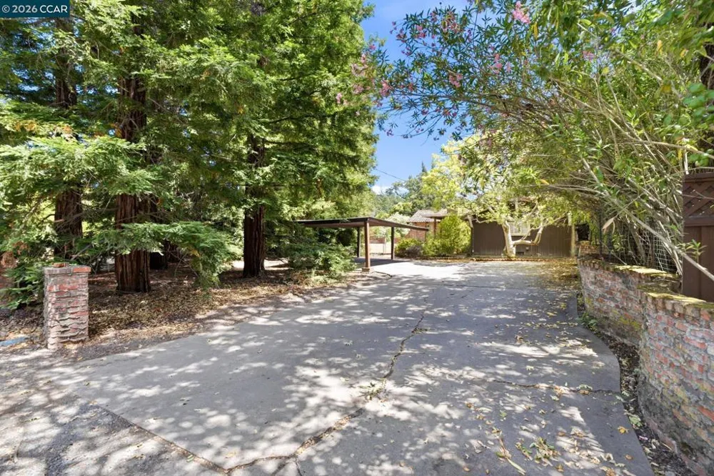2339 Tice Valley Blvd Walnut Creek, CA 94595