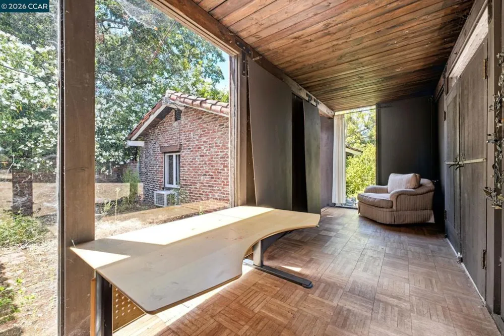 2339 Tice Valley Blvd Walnut Creek, CA 94595