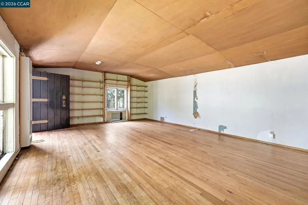 2339 Tice Valley Blvd Walnut Creek, CA 94595