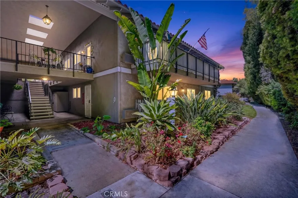 2232 Via Puerta #A Laguna Woods, CA 92637