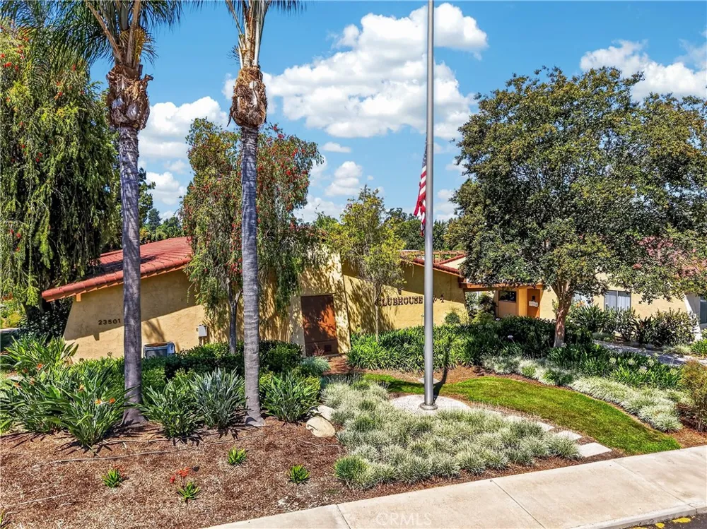 2232 Via Puerta #A Laguna Woods, CA 92637