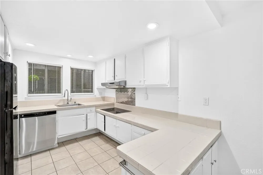 2232 Via Puerta #A Laguna Woods, CA 92637