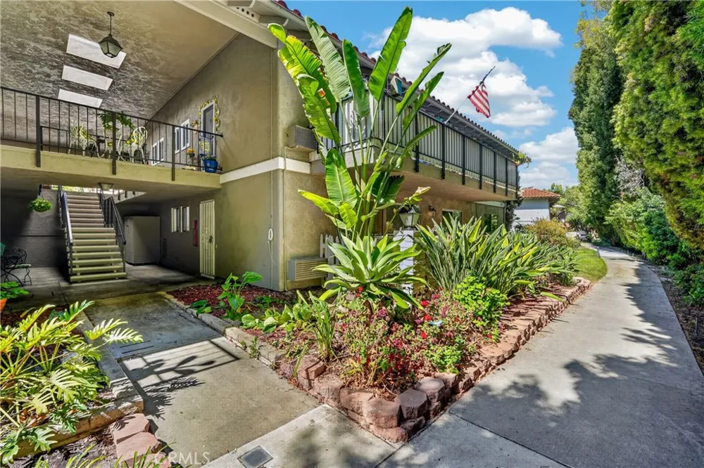 2232 Via Puerta #A Laguna Woods, CA 92637