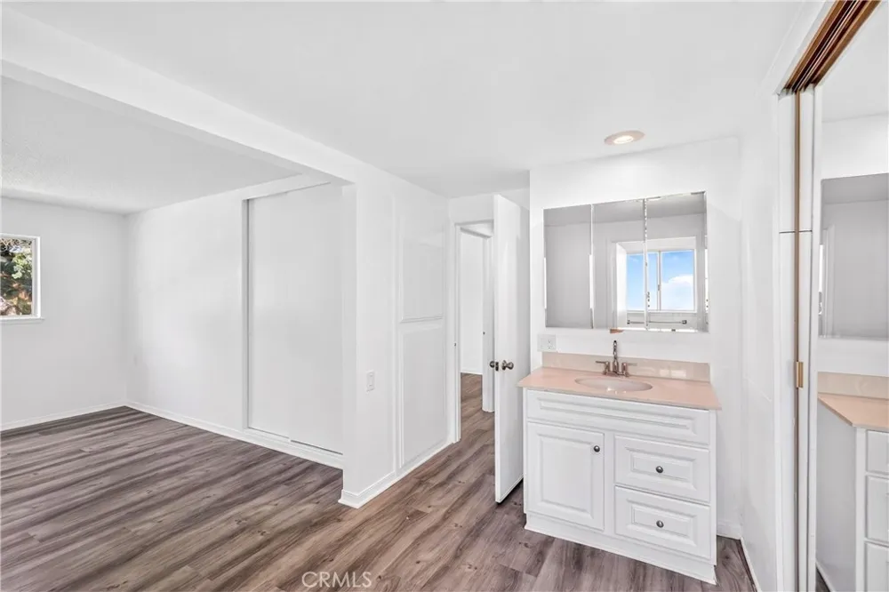 2232 Via Puerta #A Laguna Woods, CA 92637