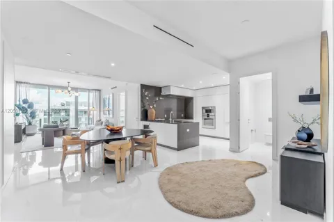 300 Biscayne Blvd Way #4309