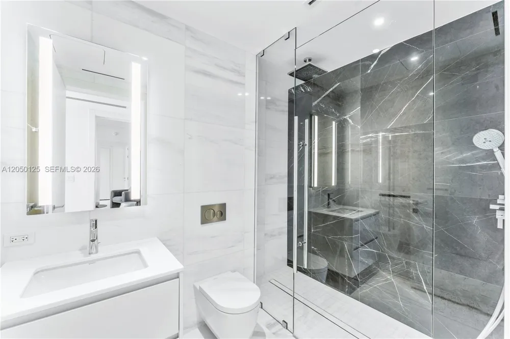 300 Biscayne Blvd Way #4309 Miami, FL 33131