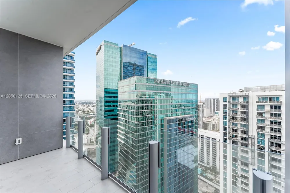 300 Biscayne Blvd Way #4309 Miami, FL 33131