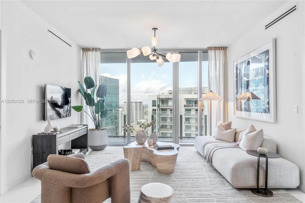 300 Biscayne Blvd Way #4309 Miami, FL 33131
