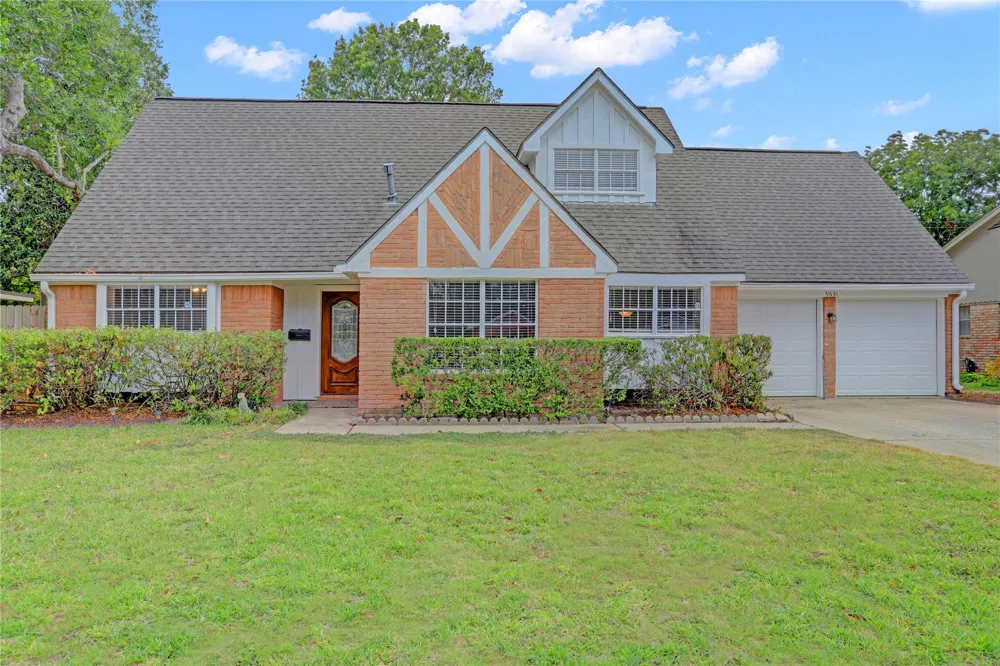 9631 Fairdale Lane Houston, TX 77063