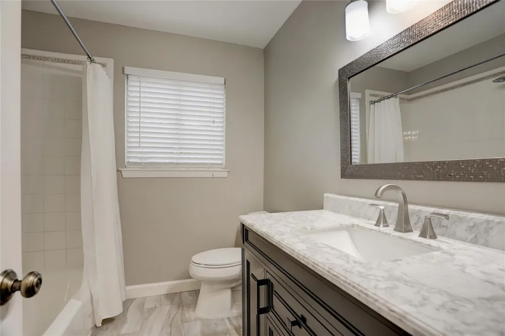 9631 Fairdale Lane Houston, TX 77063