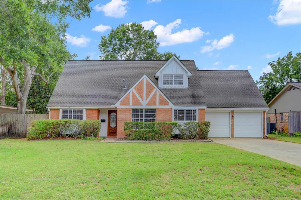 9631 Fairdale Lane Houston, TX 77063