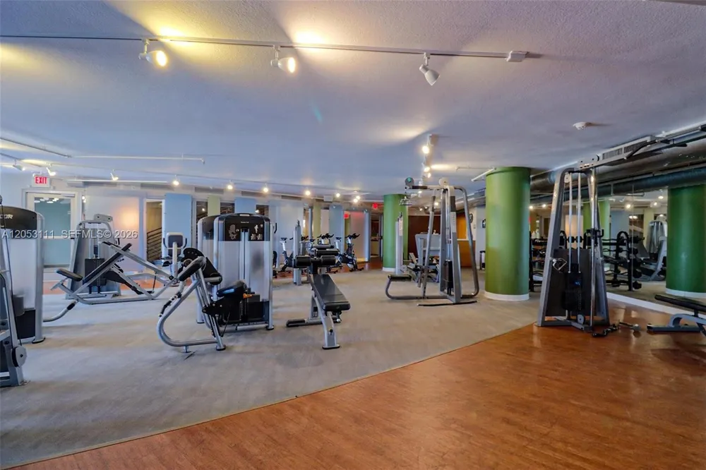 2681 Flamingo Rd #2302S Sunrise, FL 33323