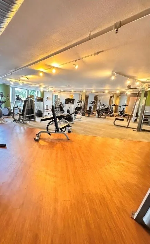 2681 Flamingo Rd #2302S Sunrise, FL 33323
