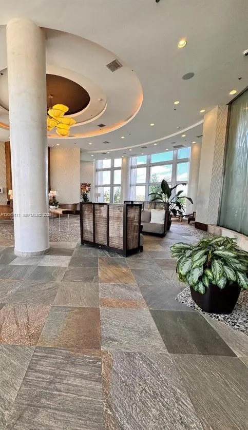 2681 Flamingo Rd #2302S Sunrise, FL 33323