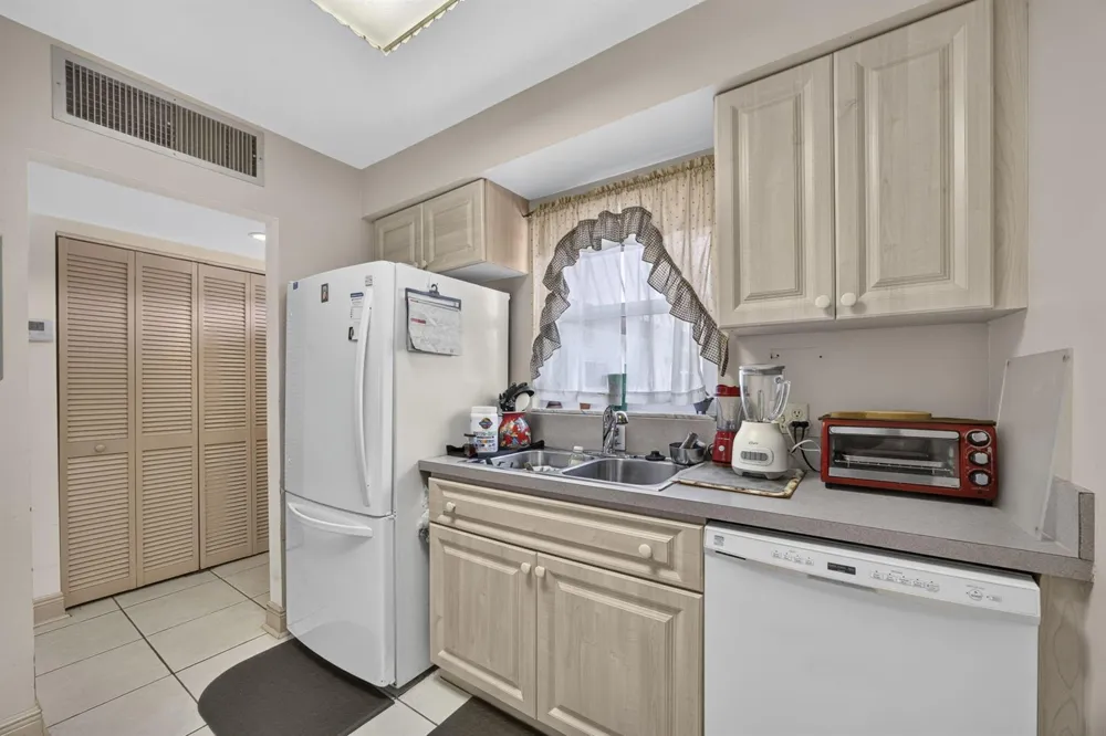 12022 W Greenway Drive #201 Royal Palm Beach, FL 33411