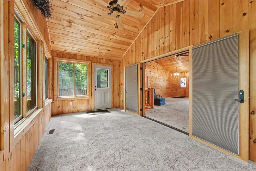 8319 Pine Island Drive NE Comstock Park, MI 49321
