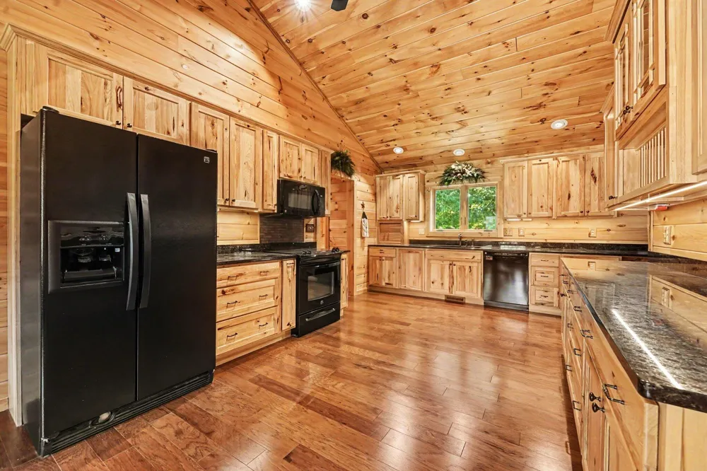 8319 Pine Island Drive NE Comstock Park, MI 49321