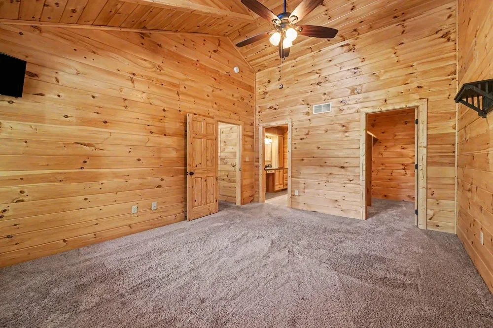 8319 Pine Island Drive NE Comstock Park, MI 49321
