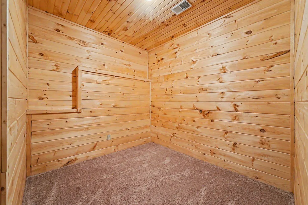 8319 Pine Island Drive NE Comstock Park, MI 49321