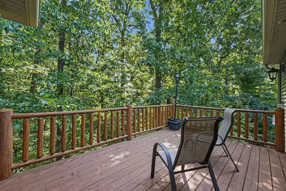 8319 Pine Island Drive NE Comstock Park, MI 49321