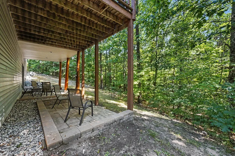 8319 Pine Island Drive NE Comstock Park, MI 49321