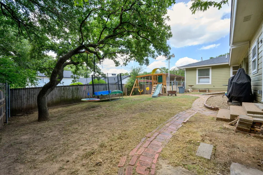 2100 NW 4th Avenue Mineral Wells, TX 76067