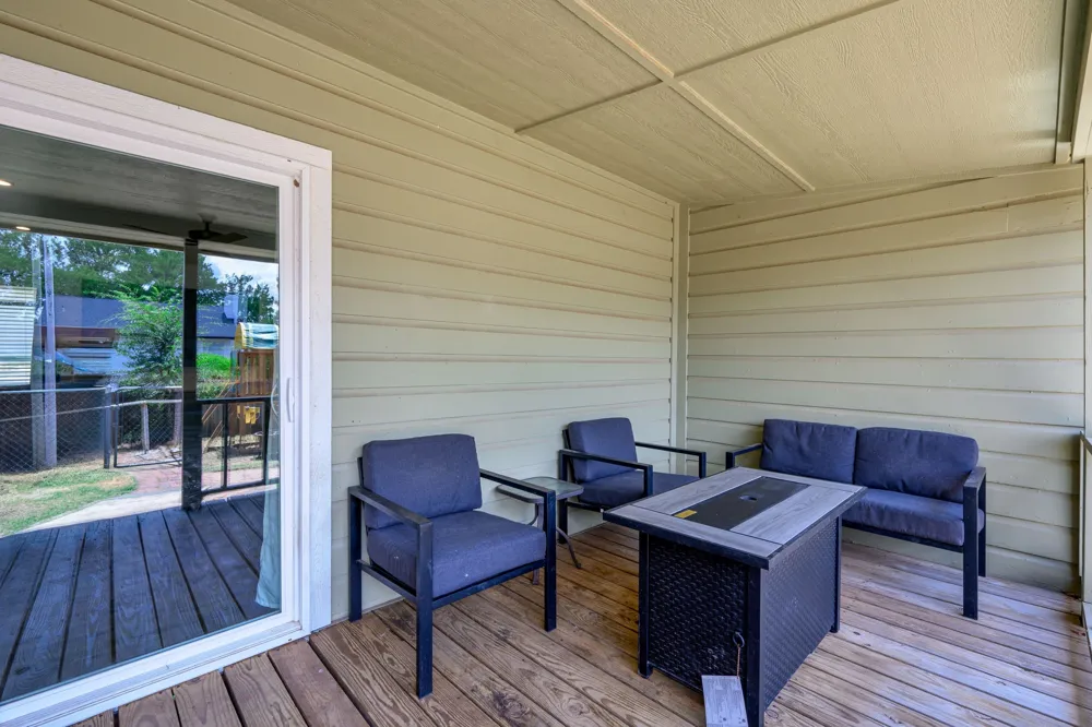 2100 NW 4th Avenue Mineral Wells, TX 76067