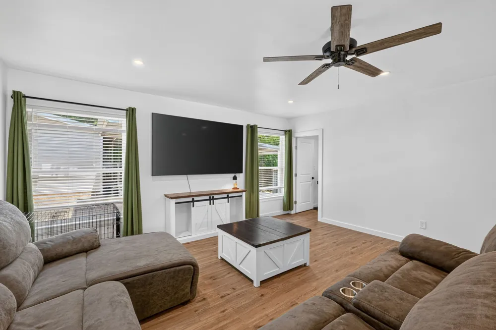 2100 NW 4th Avenue Mineral Wells, TX 76067