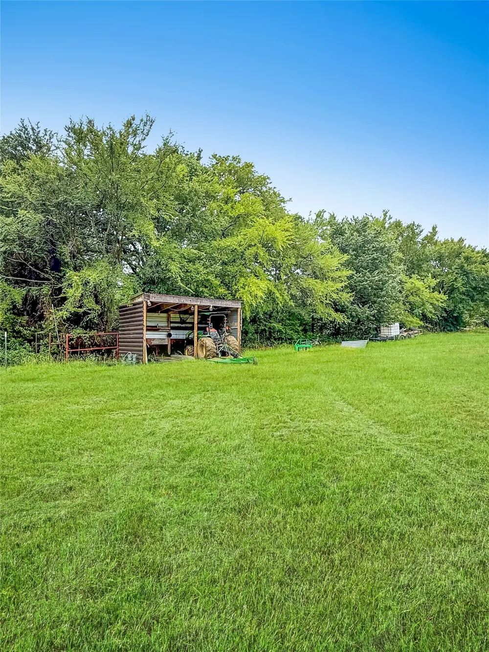 9224 County Road 1200 Athens, TX 75751