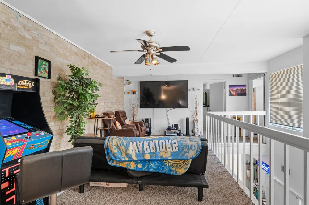 1324 El Camino Real Euless, TX 76040