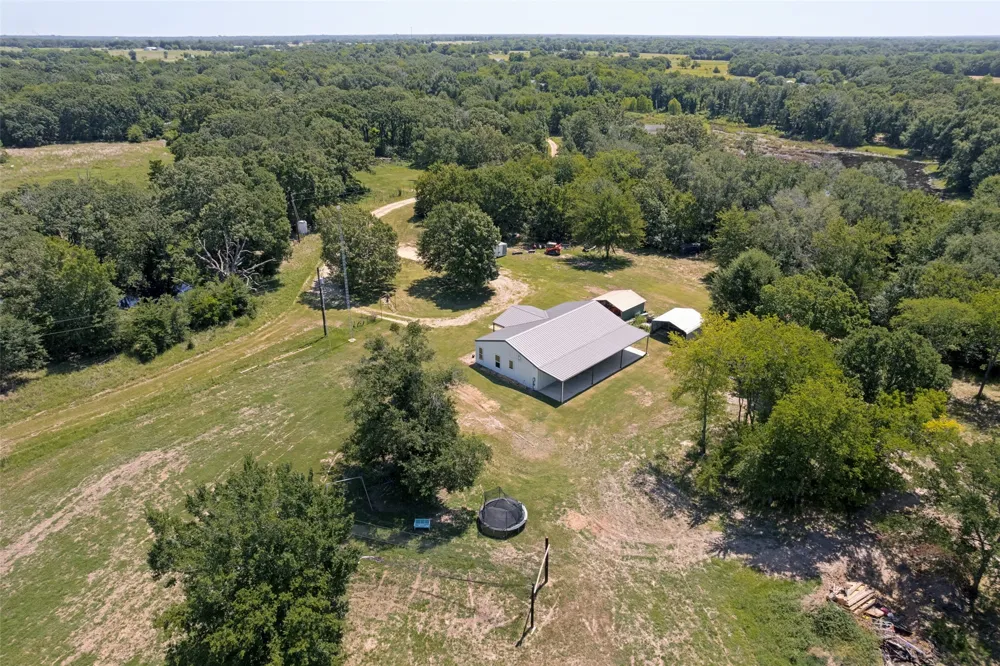 822 Private Road 7370 Point, TX 75472