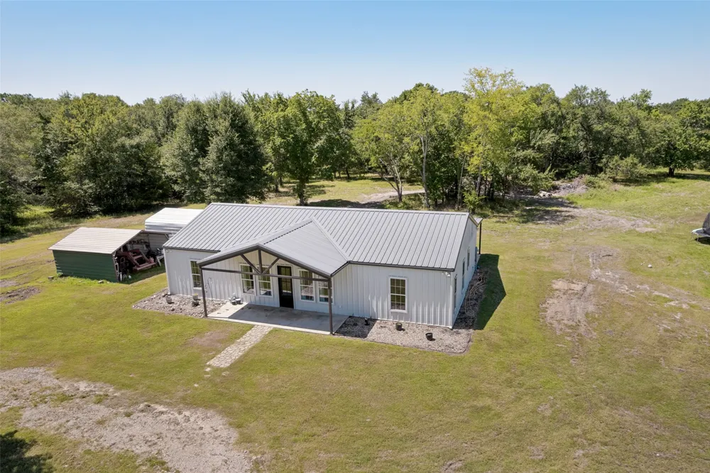 822 Private Road 7370 Point, TX 75472