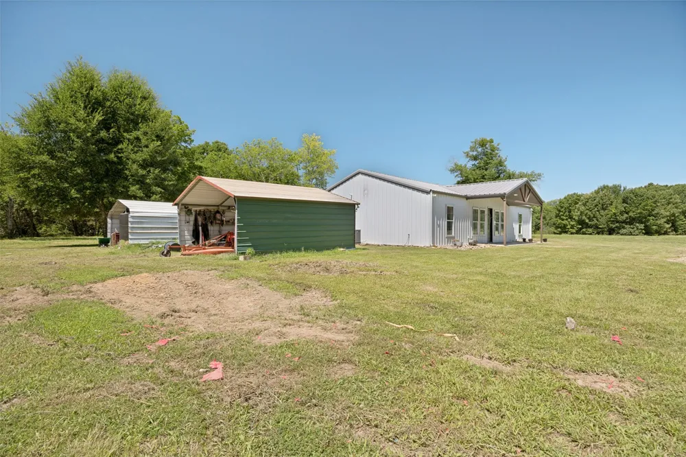 822 Private Road 7370 Point, TX 75472
