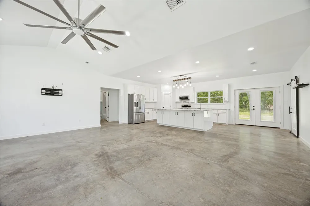 822 Private Road 7370 Point, TX 75472
