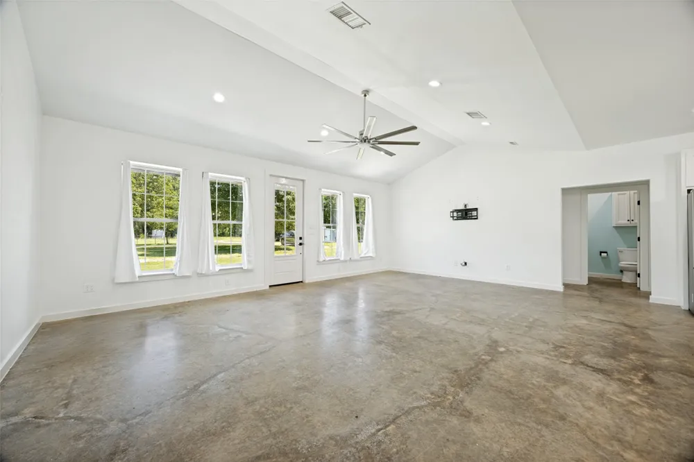 822 Private Road 7370 Point, TX 75472