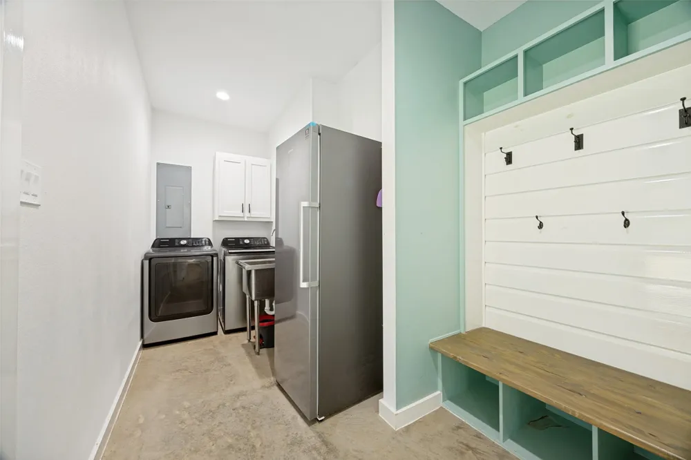 822 Private Road 7370 Point, TX 75472