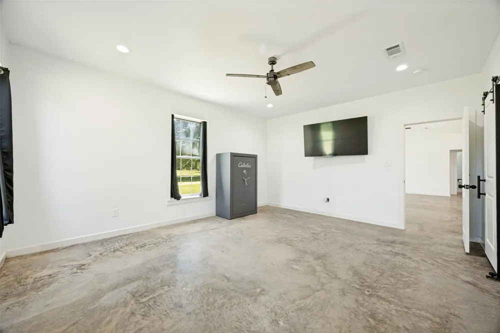 822 Private Road 7370 Point, TX 75472