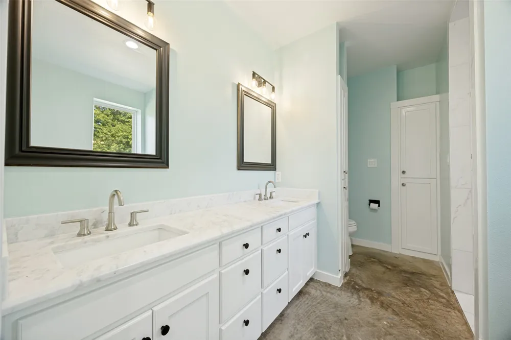 822 Private Road 7370 Point, TX 75472