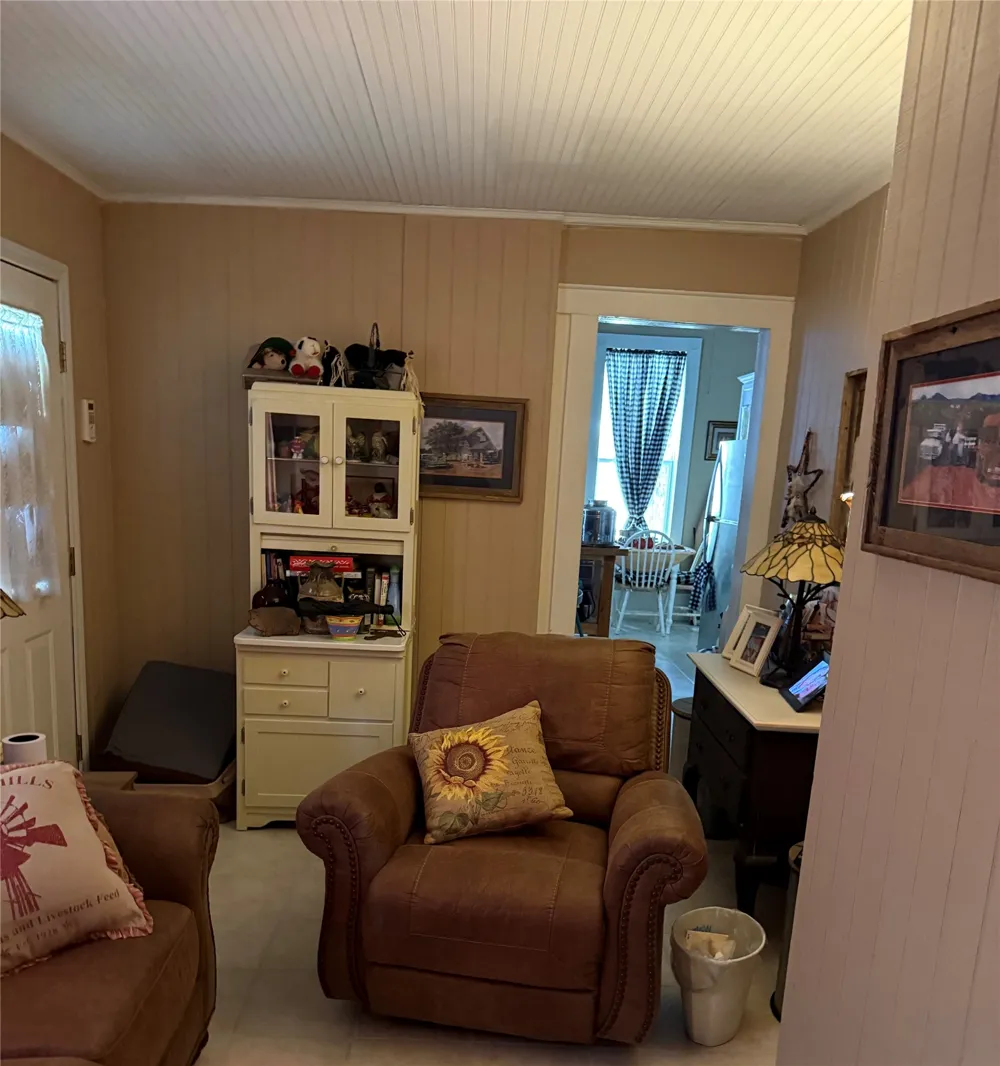 300 NW 3rd Street Hubbard, TX 76648