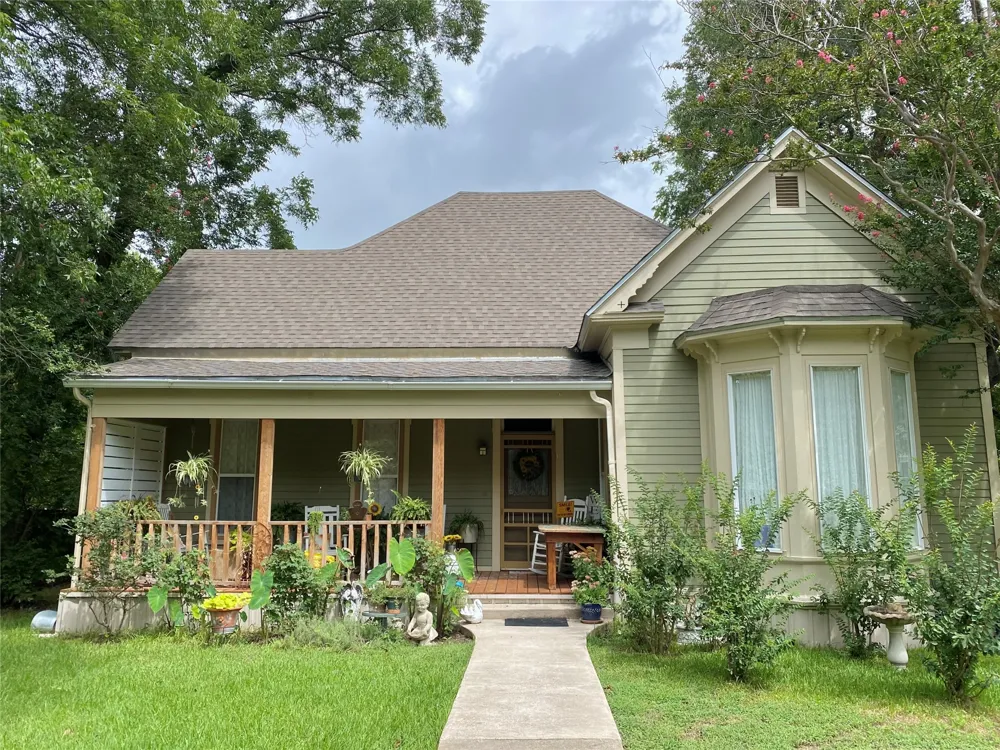 300 NW 3rd Street Hubbard, TX 76648