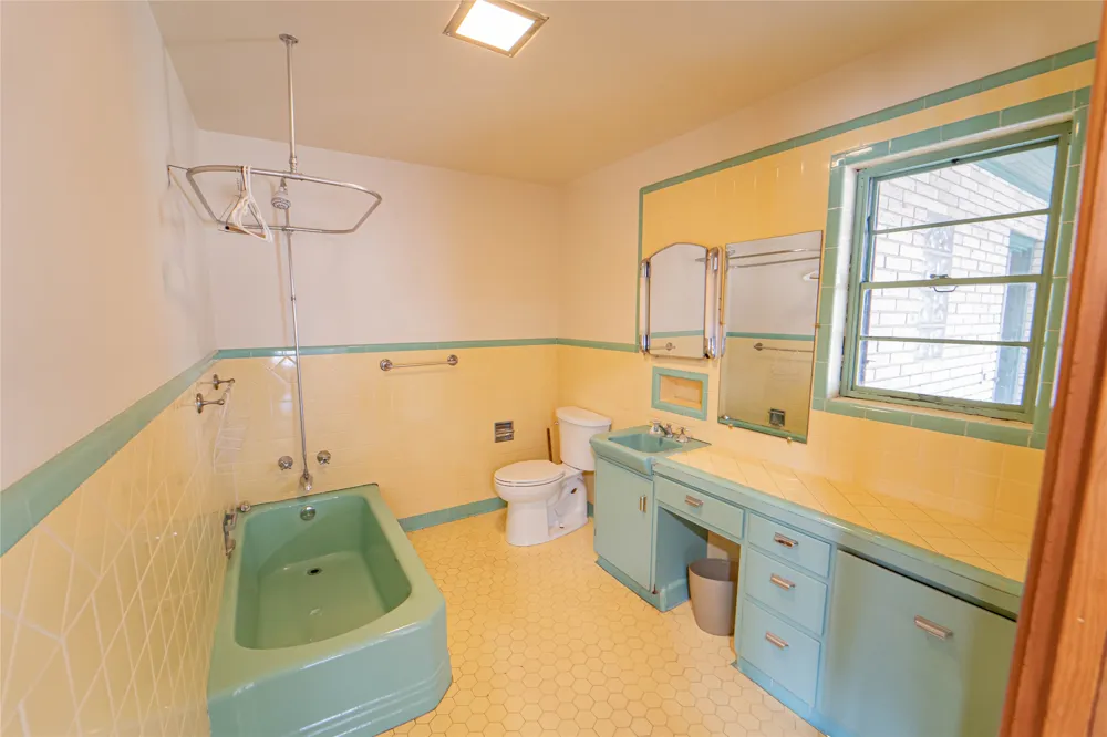 514 W Walker Street Breckenridge, TX 76424
