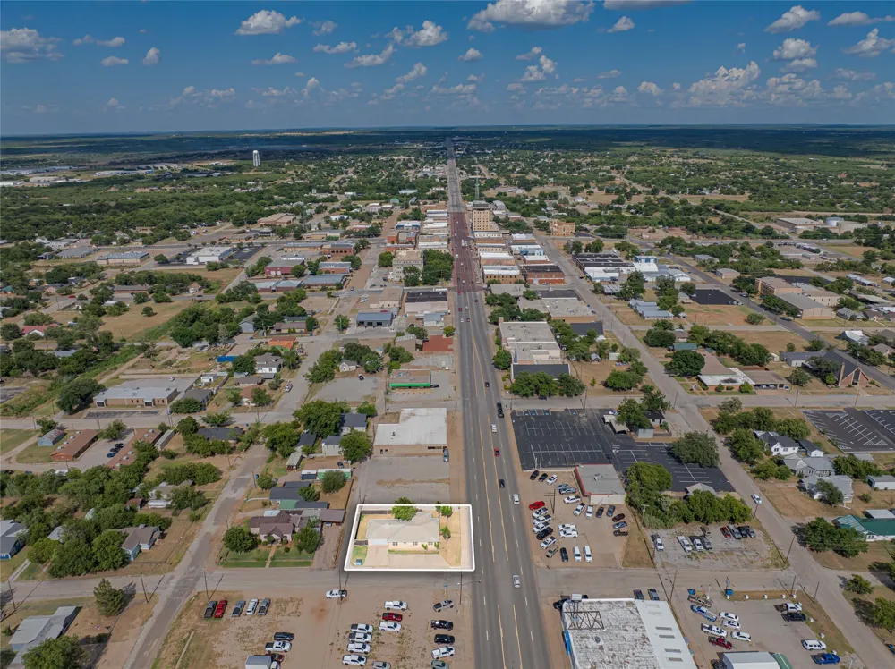 514 W Walker Street Breckenridge, TX 76424
