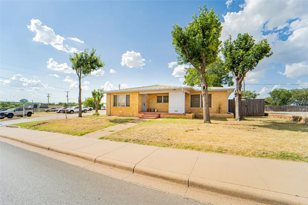 514 W Walker Street Breckenridge, TX 76424