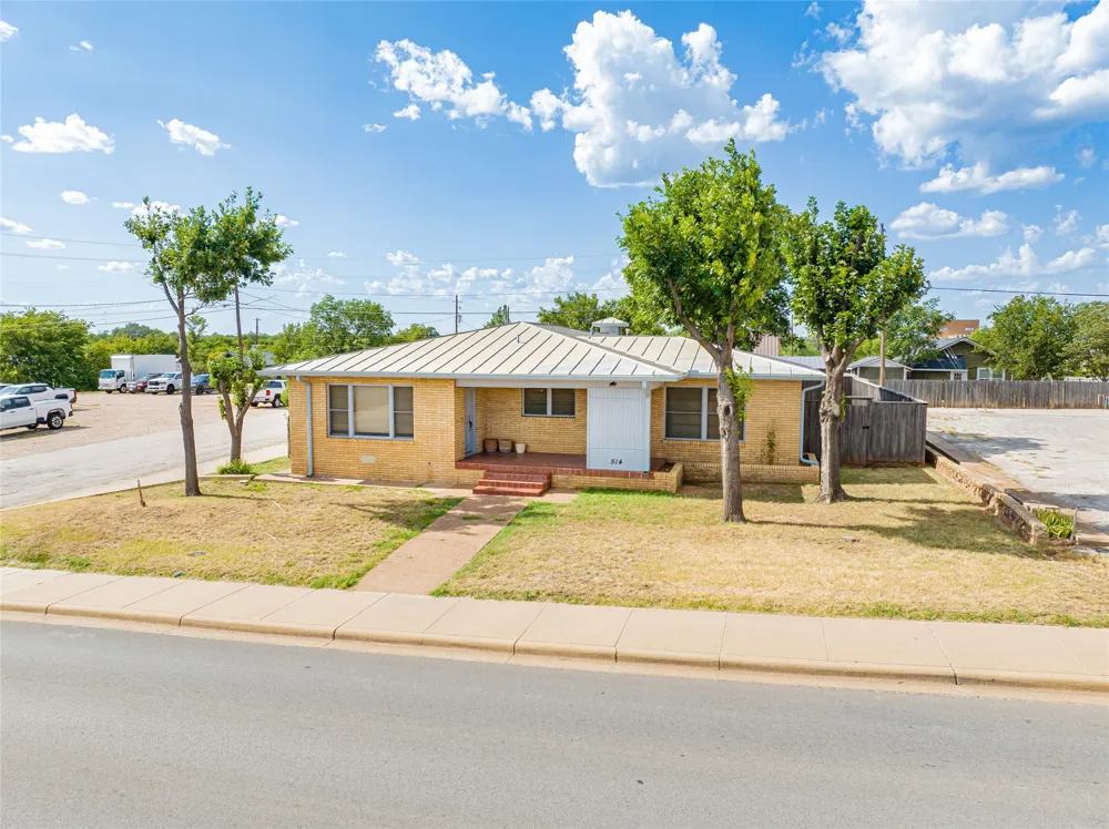 514 W Walker Street Breckenridge, TX 76424