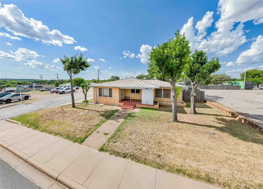 514 W Walker Street Breckenridge, TX 76424