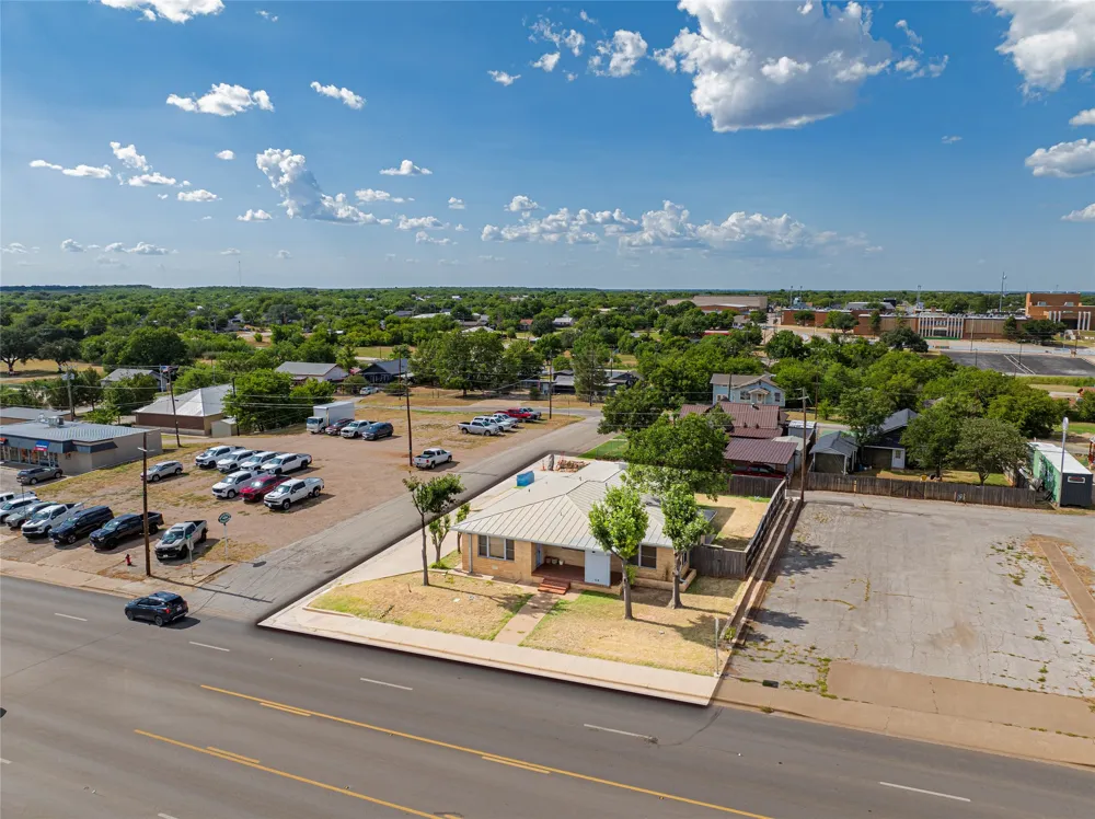 514 W Walker Street Breckenridge, TX 76424