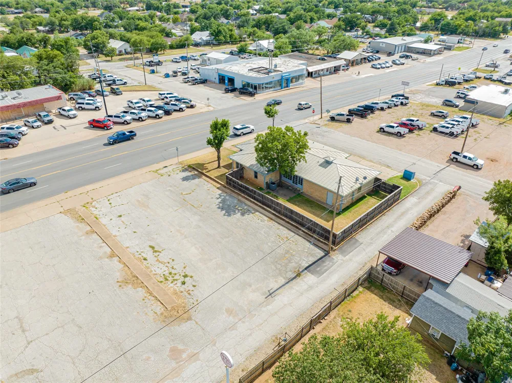 514 W Walker Street Breckenridge, TX 76424