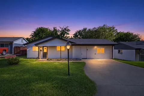 6632 Ellis Road