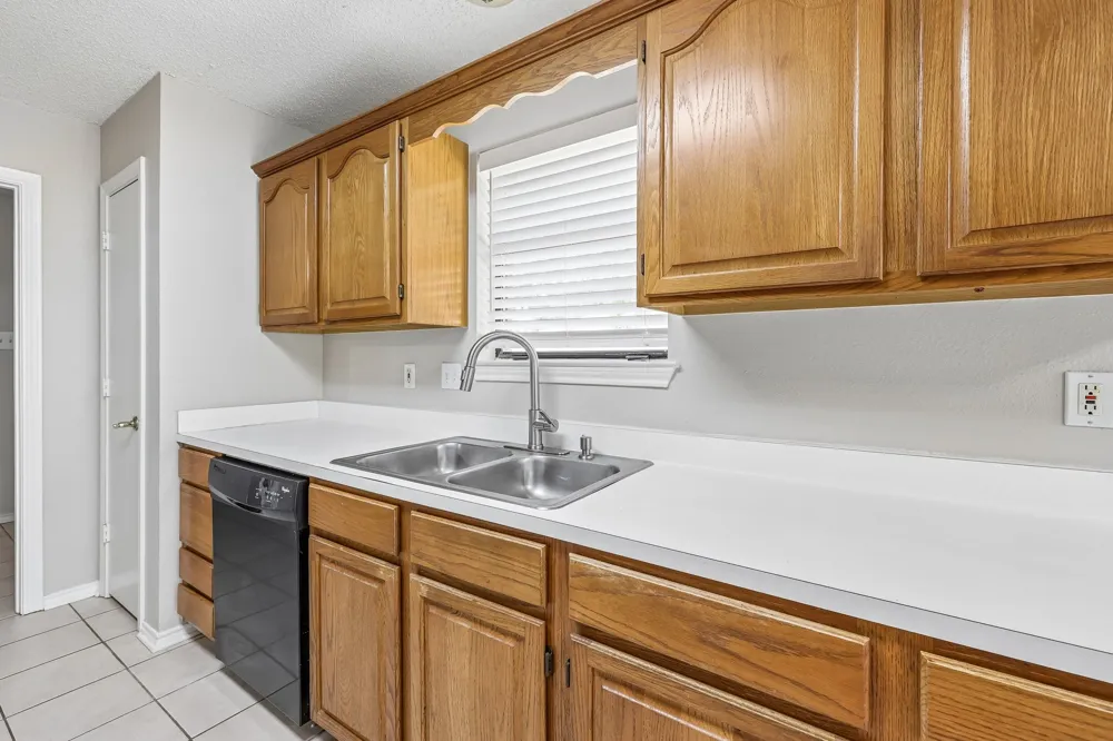3211 Brookview Drive Corinth, TX 76210